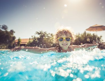proteggere bambini dal sole in estate consigli utili