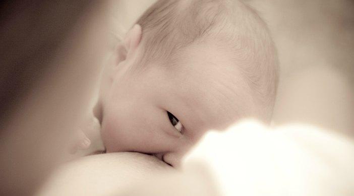 reflusso nel neonato e allattamento al seno