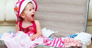 Cosa mettere nella valigia dei bambini per una vacanza al mare o in montagna valigia bambini per mare e montagna