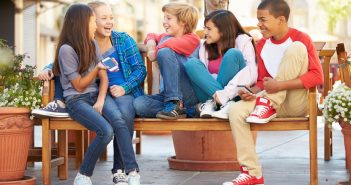 7 sfide che devono affrontare i preadolescenti e i loro genitori sfide preadolescenti genitori