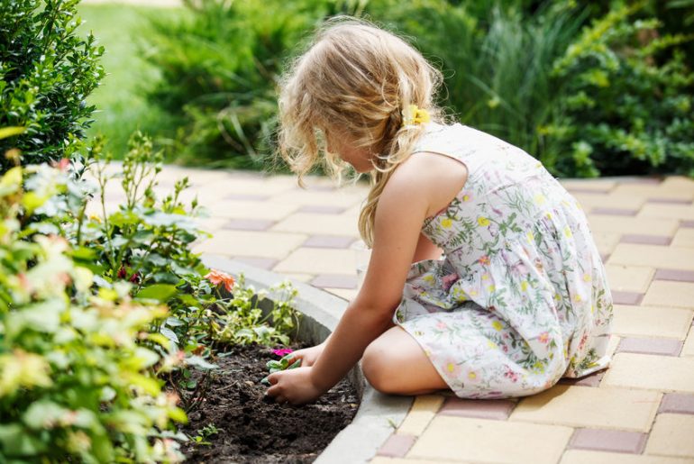 I consigli per fare l’orto con i bambini orto bambini