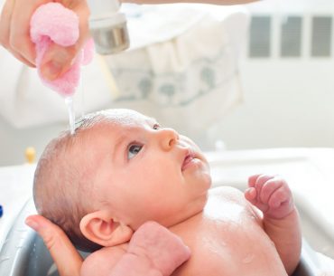 Sudamina o miliaria: cos’è, come riconoscerla, come curarla