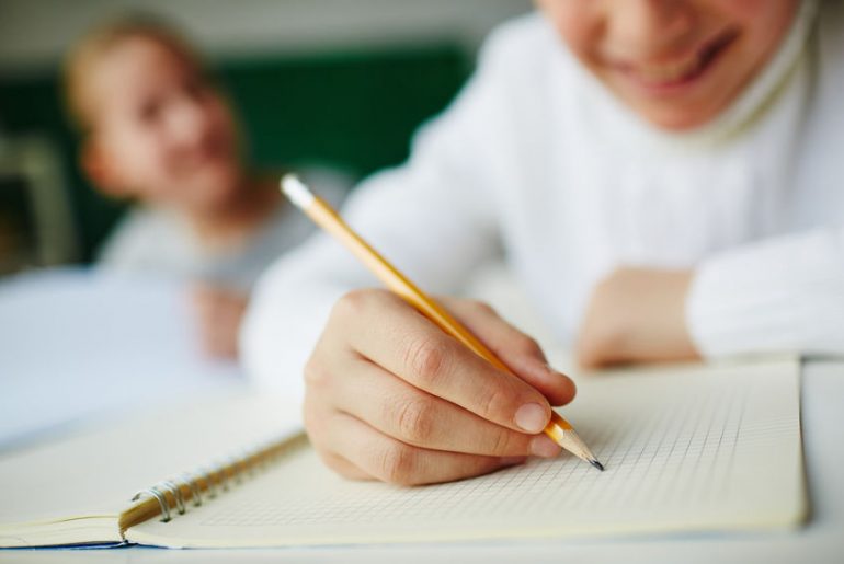 Impugnare la matita correttamente: come insegnarlo ai bambini come impugnare correttamente la matita