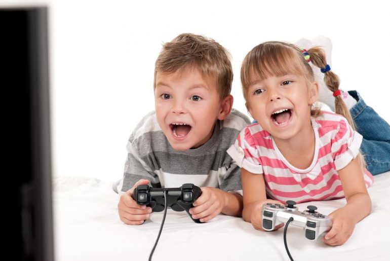 Allarme rosso sui videogiochi Videogiochi bambini