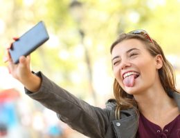 adolescenti social network e autostima