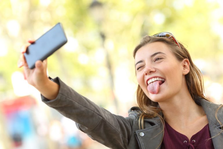 adolescenti social network e autostima