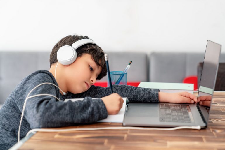 Didattica a distanza: come organizzare lo studio a casa dei bambini scuola a distanza routine
